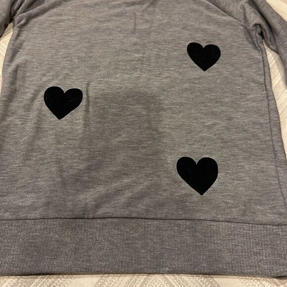 Chaser Women’s Heather Grey with Soft Black Heart Swestshirt - Picture 2 of 5